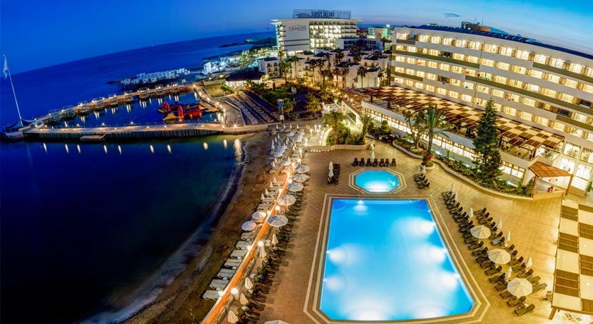 Adin Beach Hotel  
