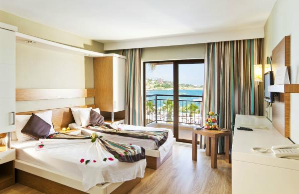 Adin Beach Hotel /  Flora Bağlantılı Oda