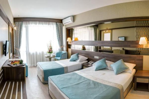 Adin Beach Hotel / premium aile odası