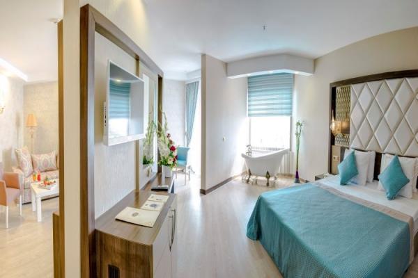 Adin Beach Hotel / premium suit