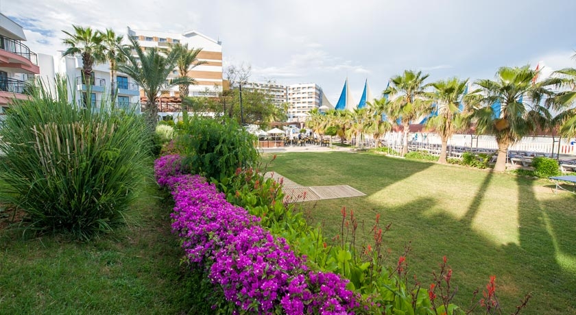 Adin Beach Hotel  
