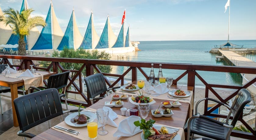 Adin Beach Hotel  