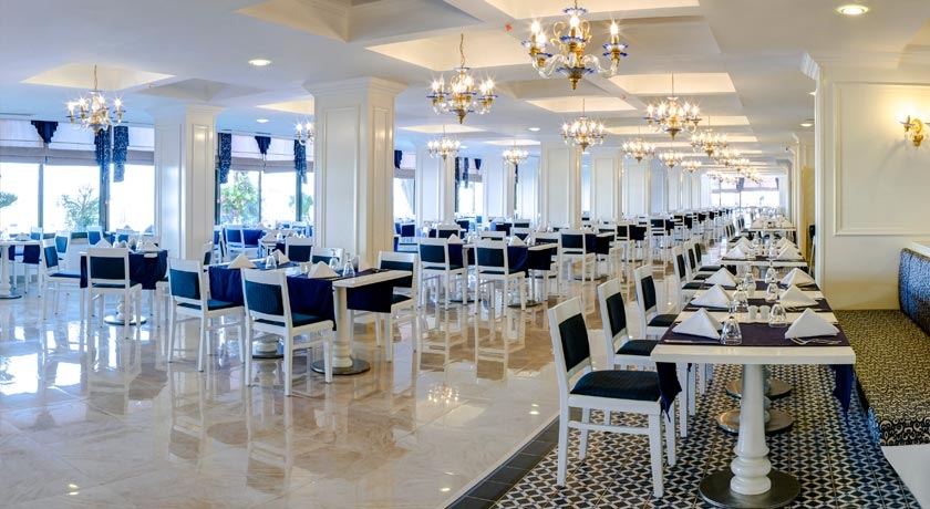 Adin Beach Hotel  