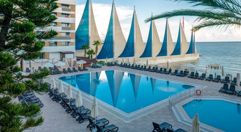 Adin Beach Hotel  