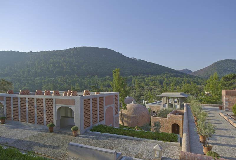 Amanruya Resort  