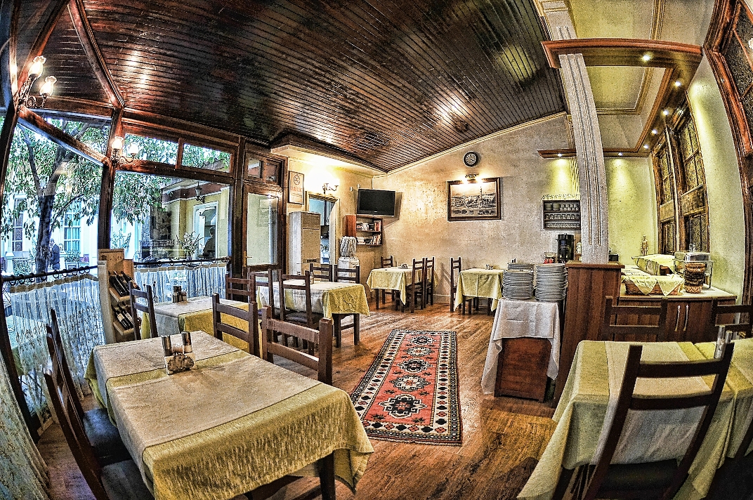 Antikhan Hotel  
