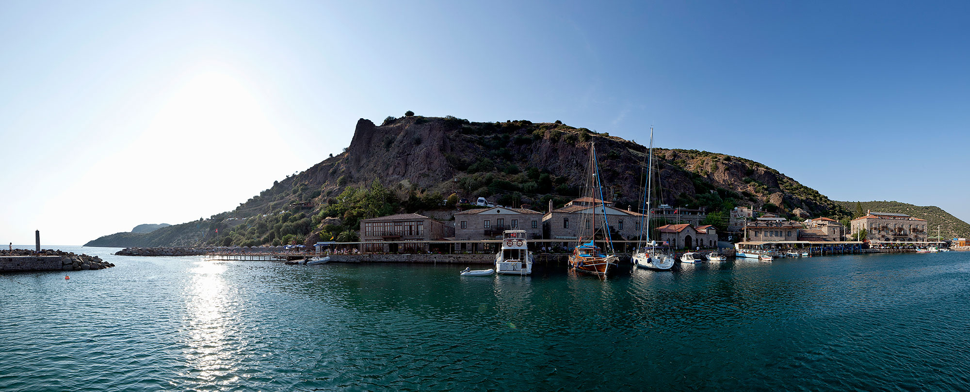 Assos Behram Hotel  