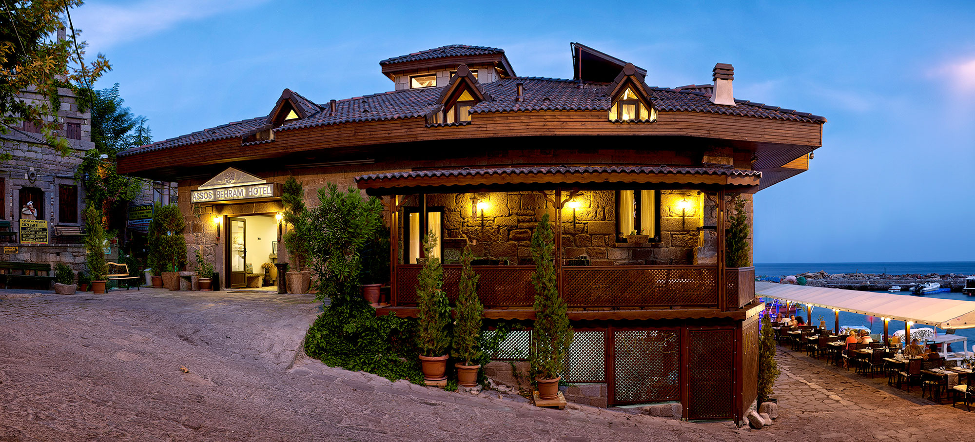Assos Behram Hotel  
