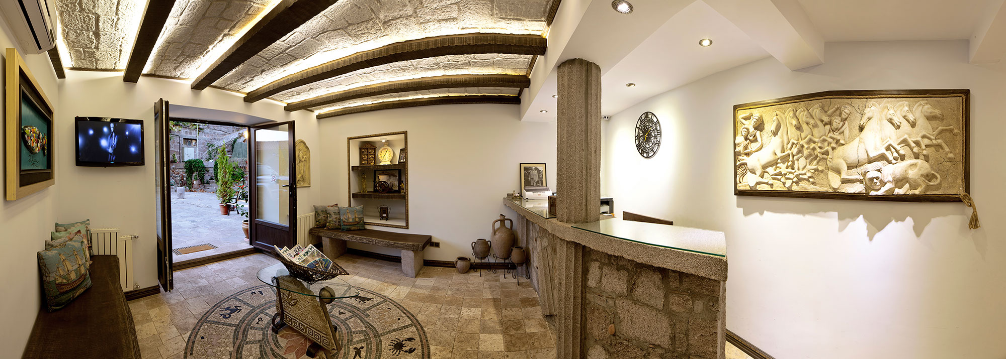 Assos Behram Hotel  