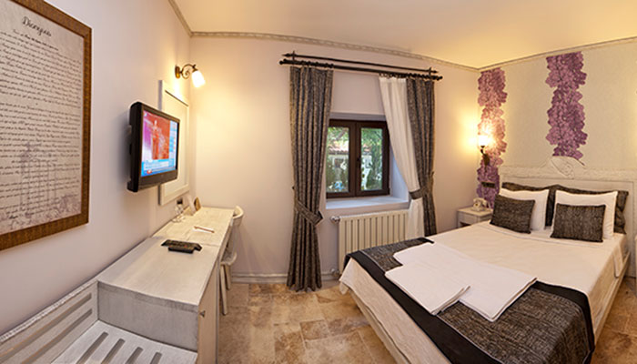 Assos Behram Hotel  