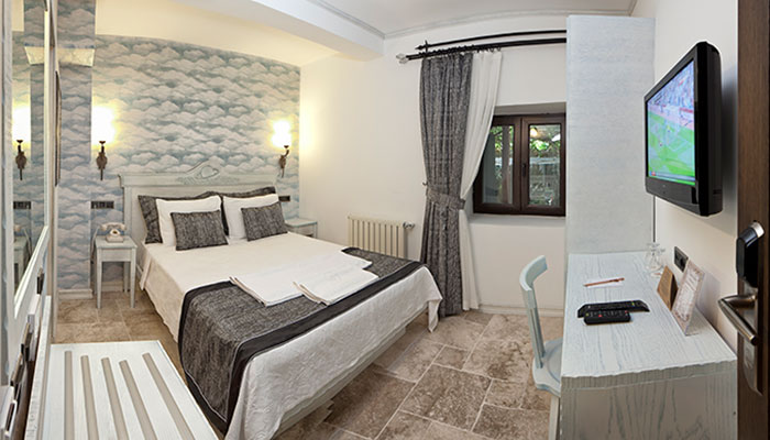 Assos Behram Hotel  