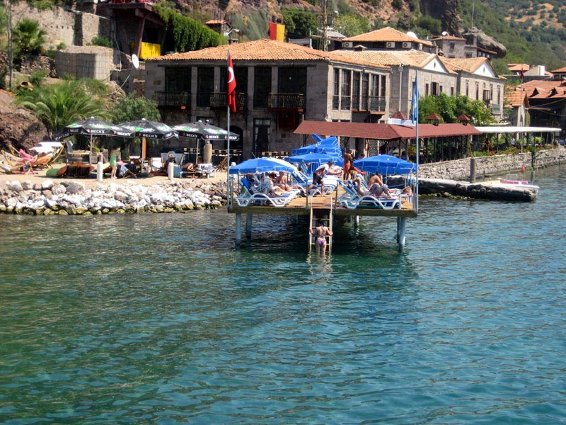 Assos Nazlıhan Otel  