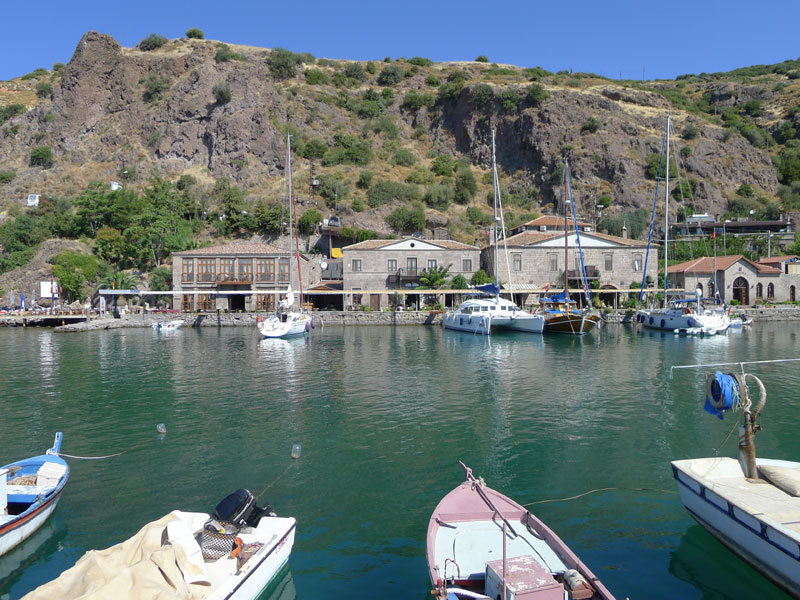 Assos Nazlıhan Otel  
