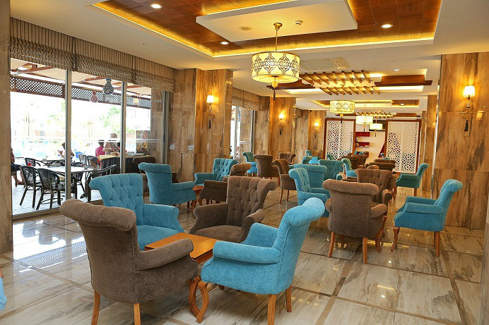 Blue Wave Suite Hotel  