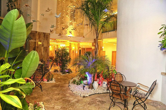 Blue Wave Suite Hotel  
