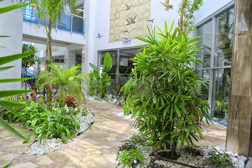 Blue Wave Suite Hotel  
