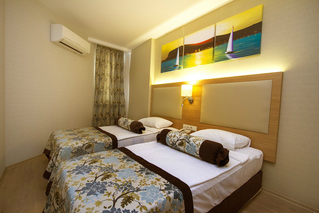 Blue Wave Suite Hotel / suit oda