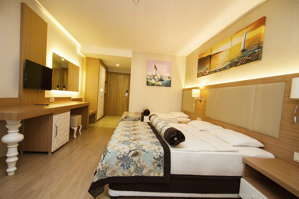 Blue Wave Suite Hotel / suit oda