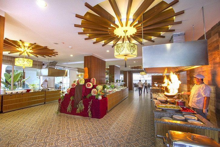 Blue Wave Suite Hotel  