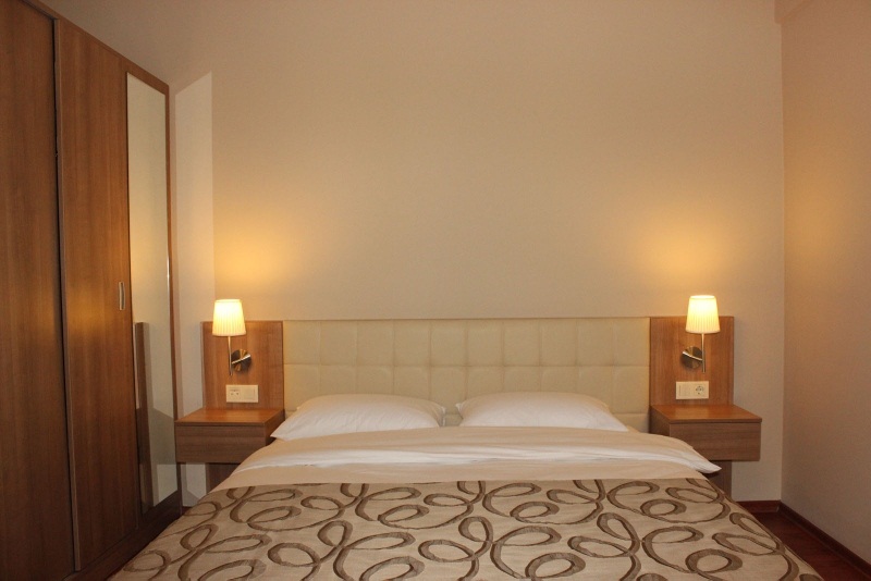 B-Suites Hotel   
