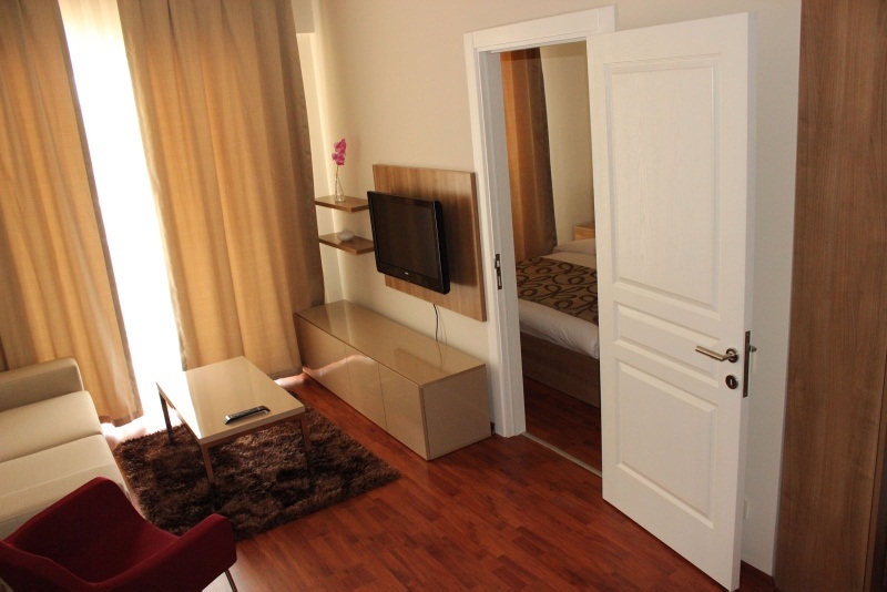 B-Suites Hotel   