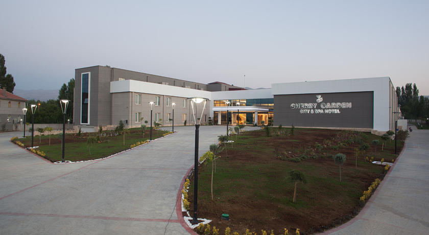 Cherry Garden City Spa Hotel  