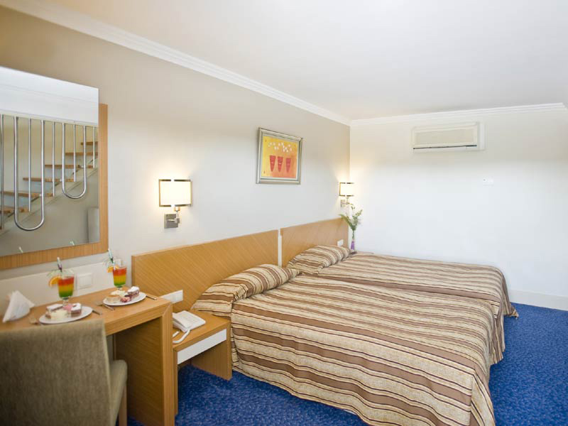 Crystal Admiral Resort Suites & Spa Side  