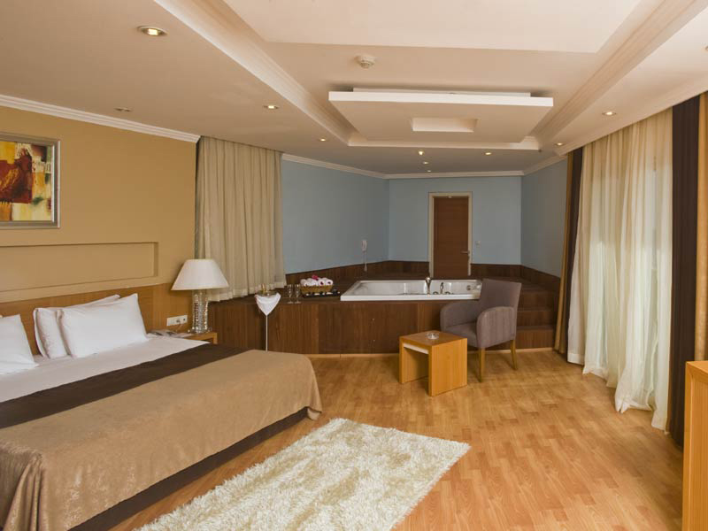 Crystal Admiral Resort Suites & Spa Side  
