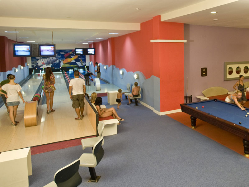 Crystal Admiral Resort Suites & Spa Side  