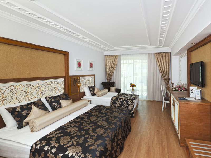 Crystal Palace Luxury Resort & Spa Side  