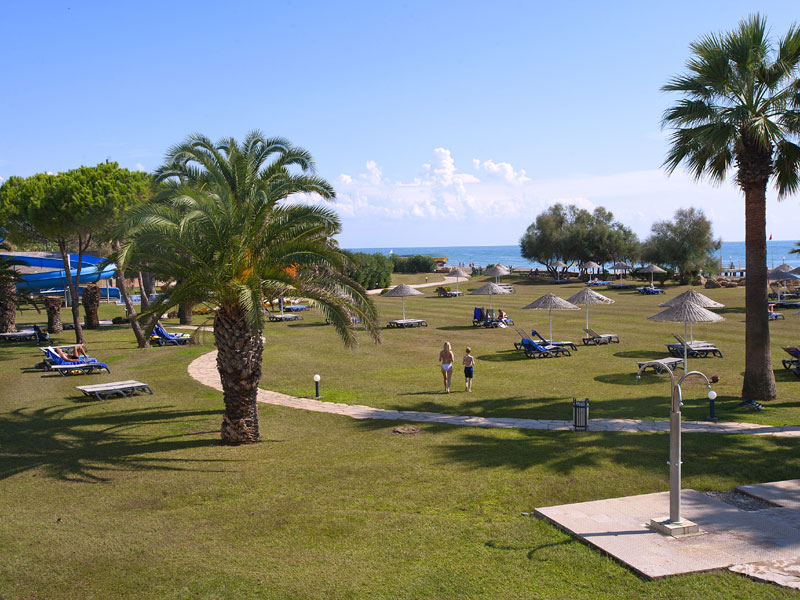 Crystal Tat Beach Golf Resort&Spa  