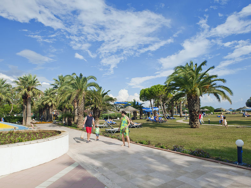 Crystal Tat Beach Golf Resort&Spa  