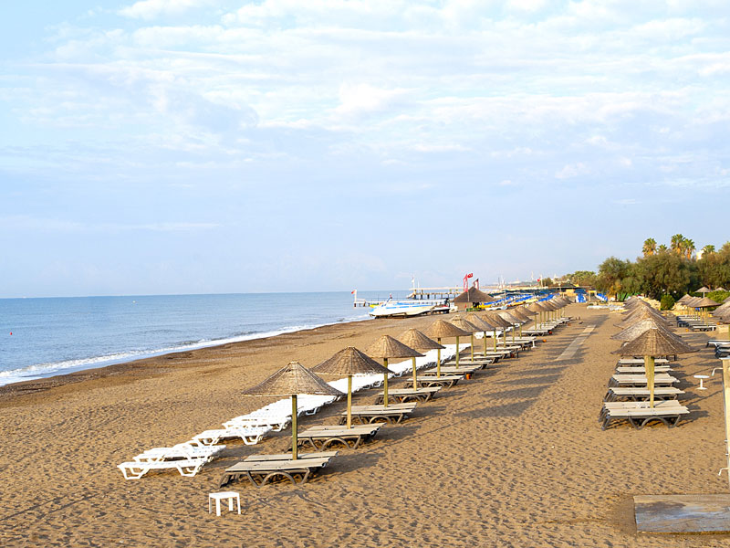 Crystal Tat Beach Golf Resort&Spa  