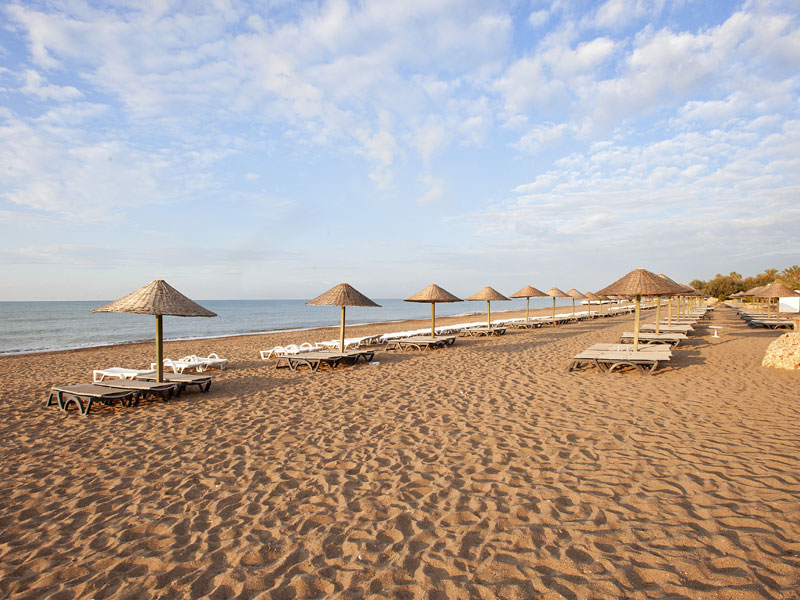 Crystal Tat Beach Golf Resort&Spa  