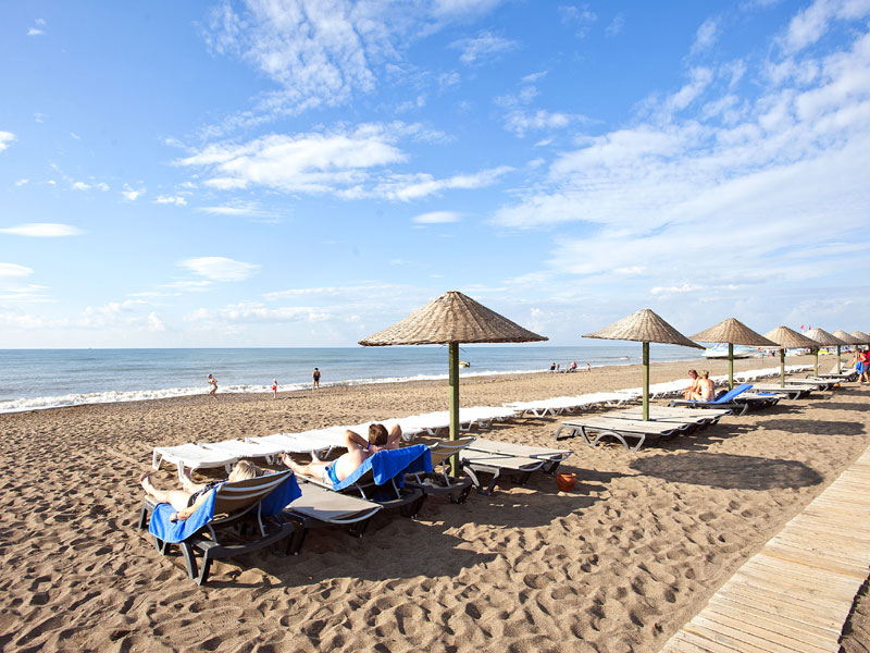 Crystal Tat Beach Golf Resort&Spa  
