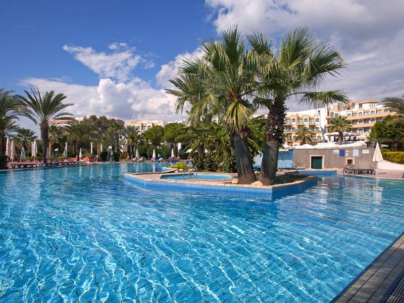 Crystal Tat Beach Golf Resort&Spa  