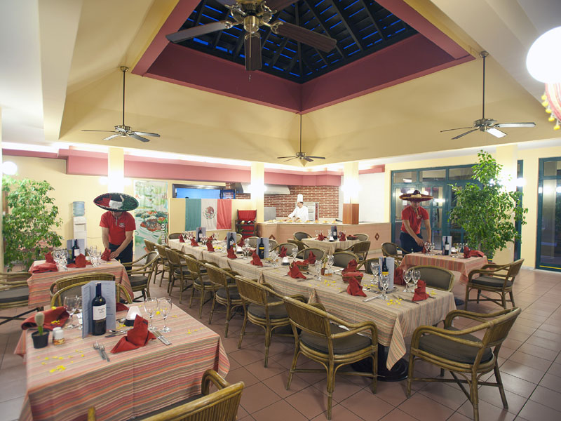 Crystal Tat Beach Golf Resort&Spa  