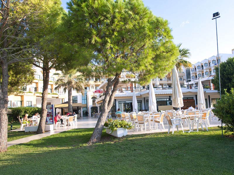 Crystal Tat Beach Golf Resort&Spa  