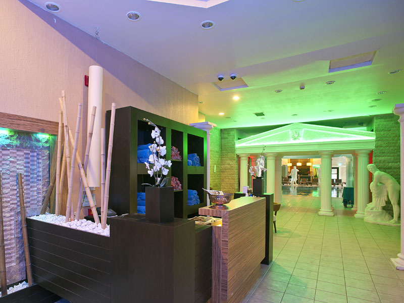 Crystal Tat Beach Golf Resort&Spa  