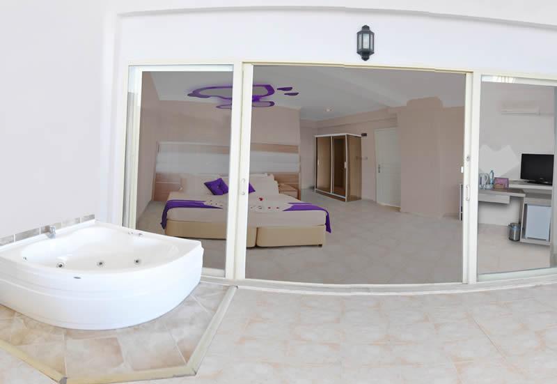 Dora Beach Turunç Hotel  