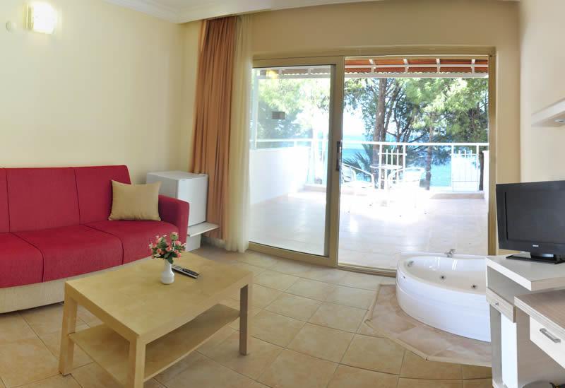 Dora Beach Turunç Hotel  