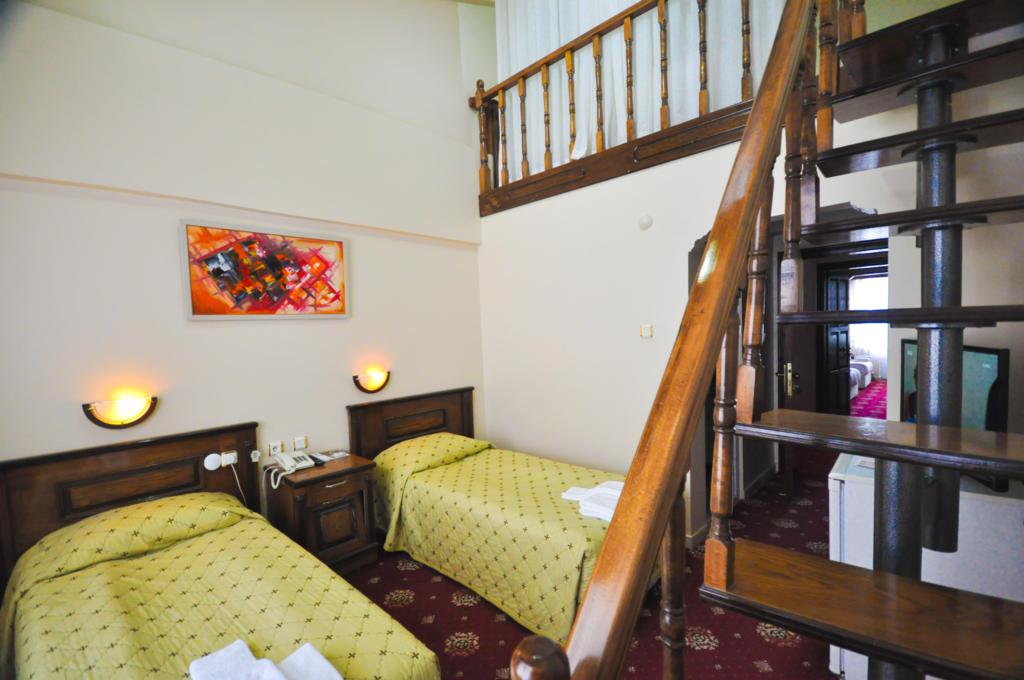 Elazığ Mavi Göl Otel / dubleks oda