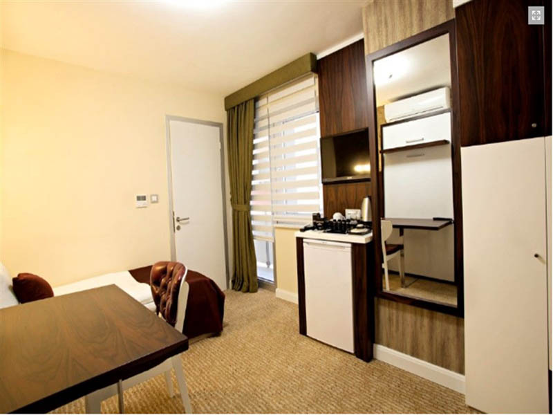 End Glory Hotel  