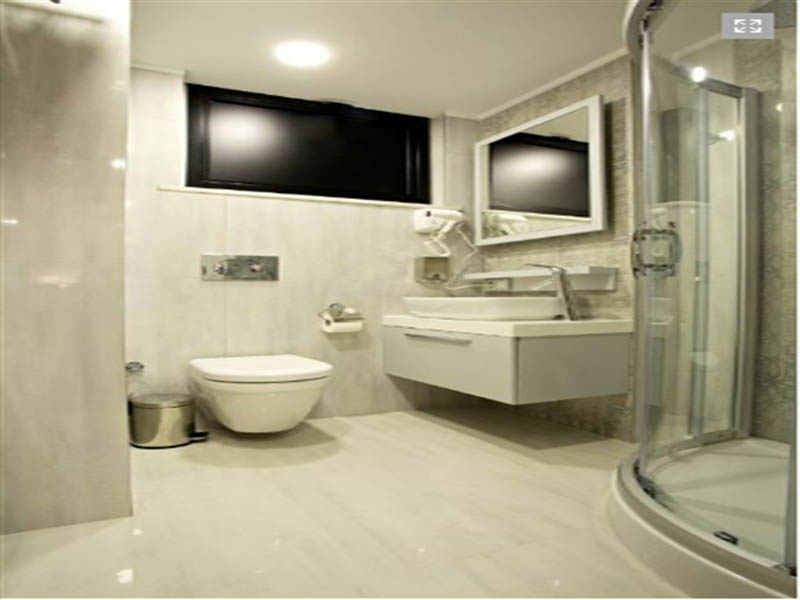 End Glory Hotel  
