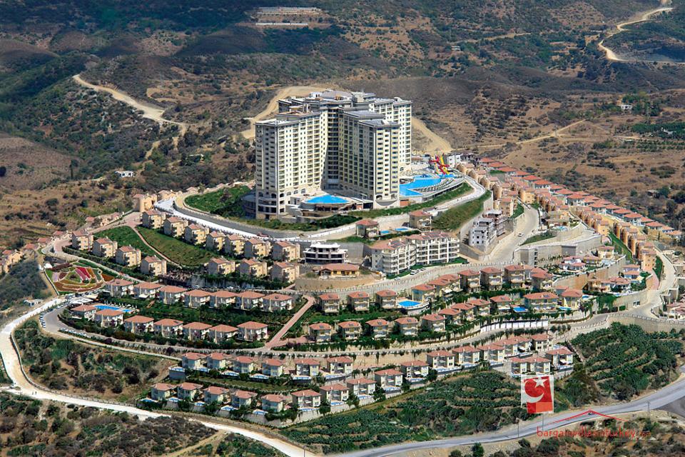 Gold City Hotel  