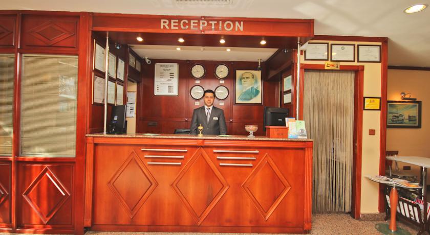 Golden Siyav Hotel  