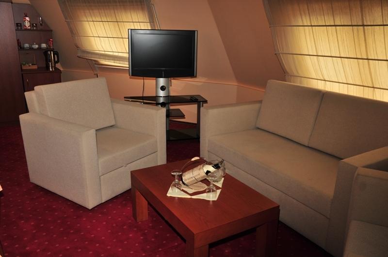 Golden Siyav Hotel  
