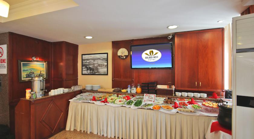 Golden Siyav Hotel  