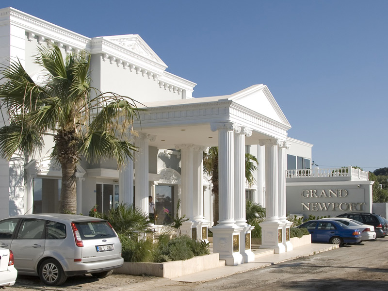 Grand Newport Hotel  