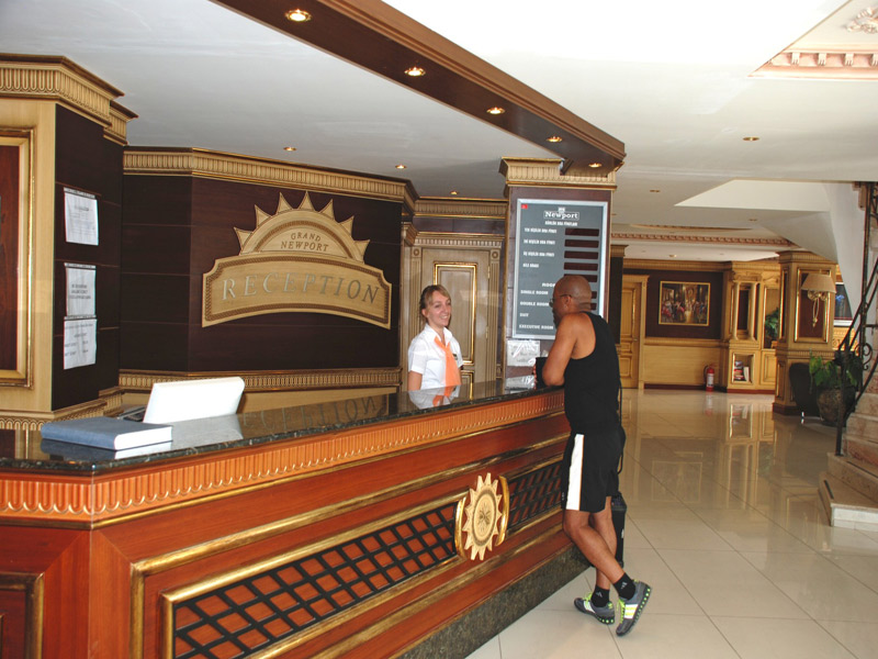 Grand Newport Hotel  